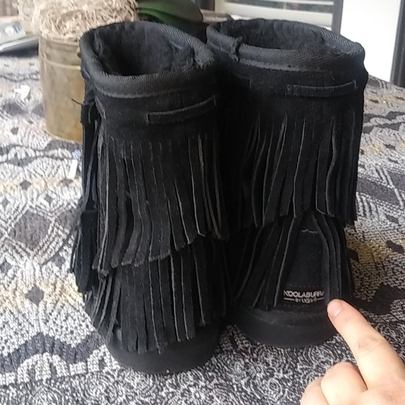 GIFTED Koolaburra by Ugg Black Cable Fringe Boots Uggs - Picture 8 of 15